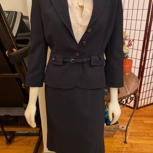 Elie Tahiti- Petite Woman’s 2-piece suit